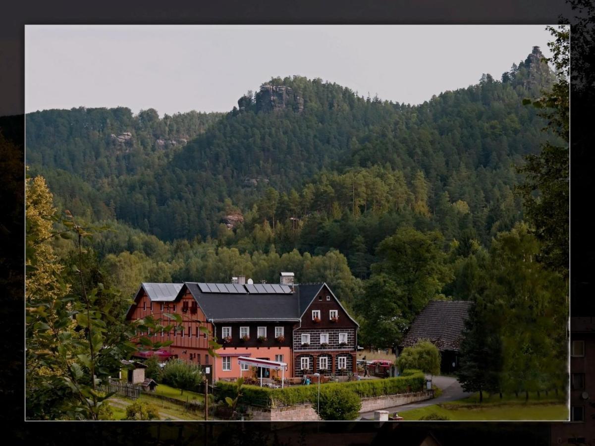 Отель Penzion Svycarsky Dvur Етршиховице Экстерьер фото